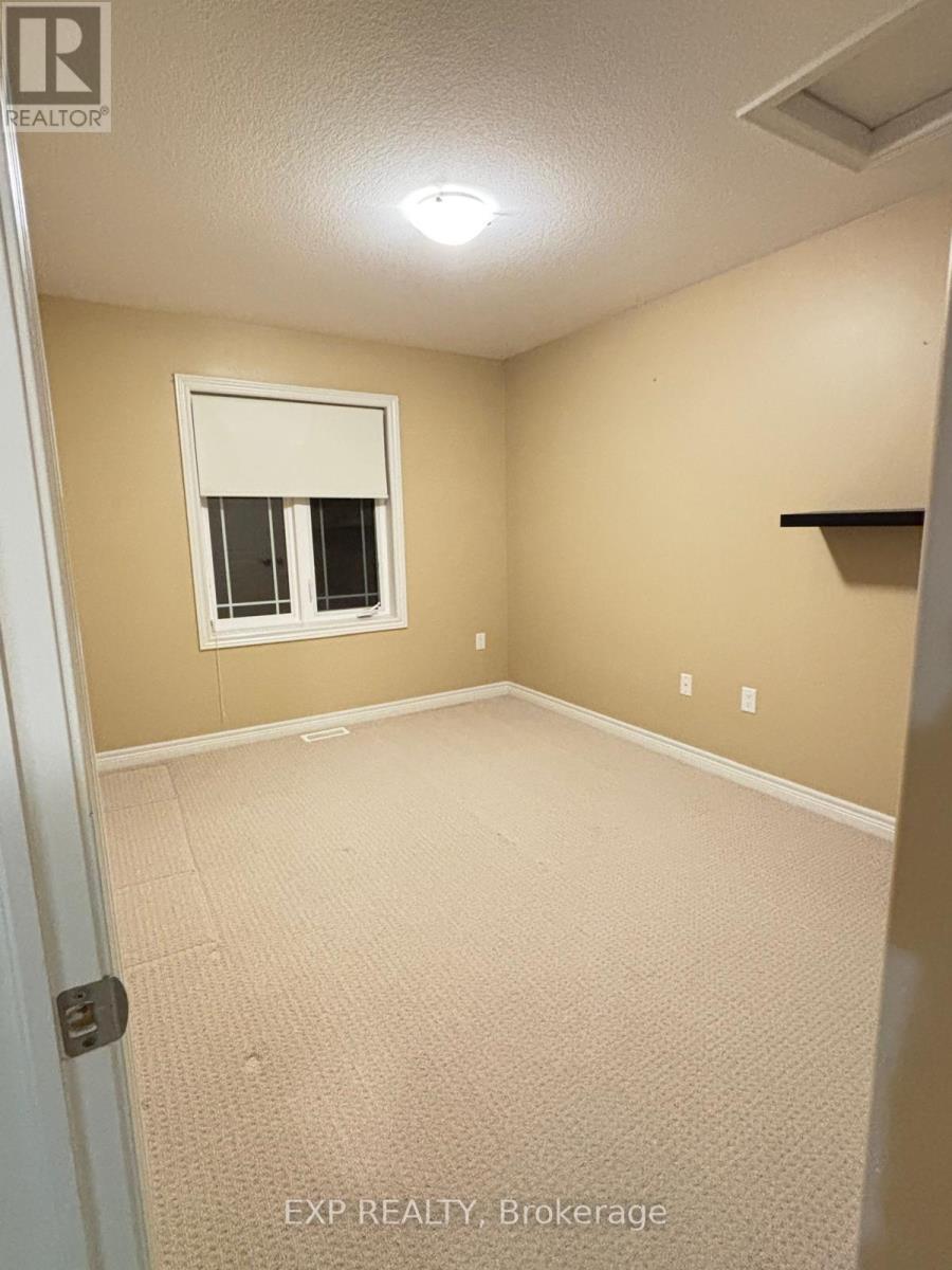 16 - 6 Chestnut Drive, Grimsby, ON - Indoor Photo Showing Other Room