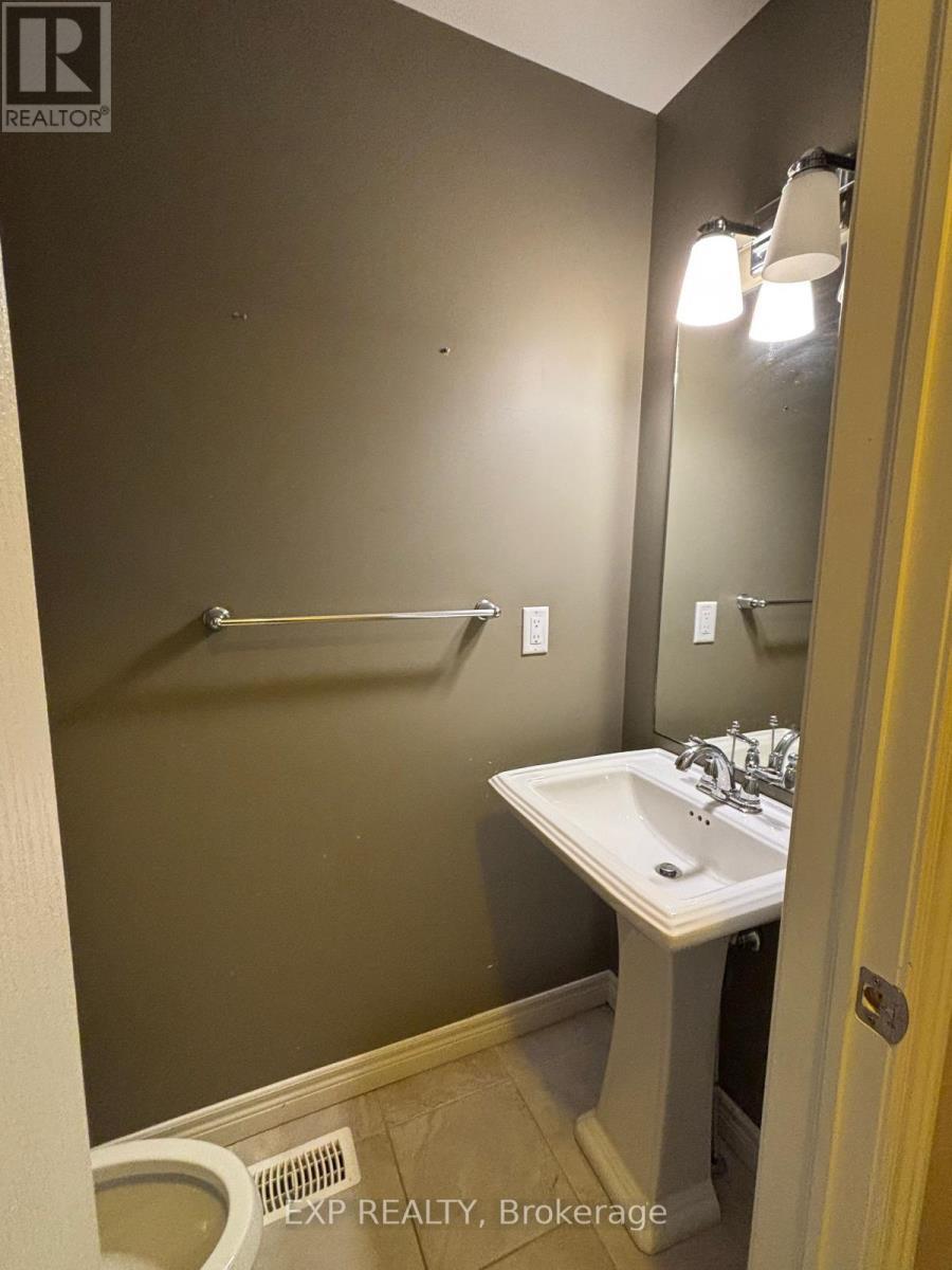 16 - 6 Chestnut Drive, Grimsby, ON - Indoor Photo Showing Bathroom