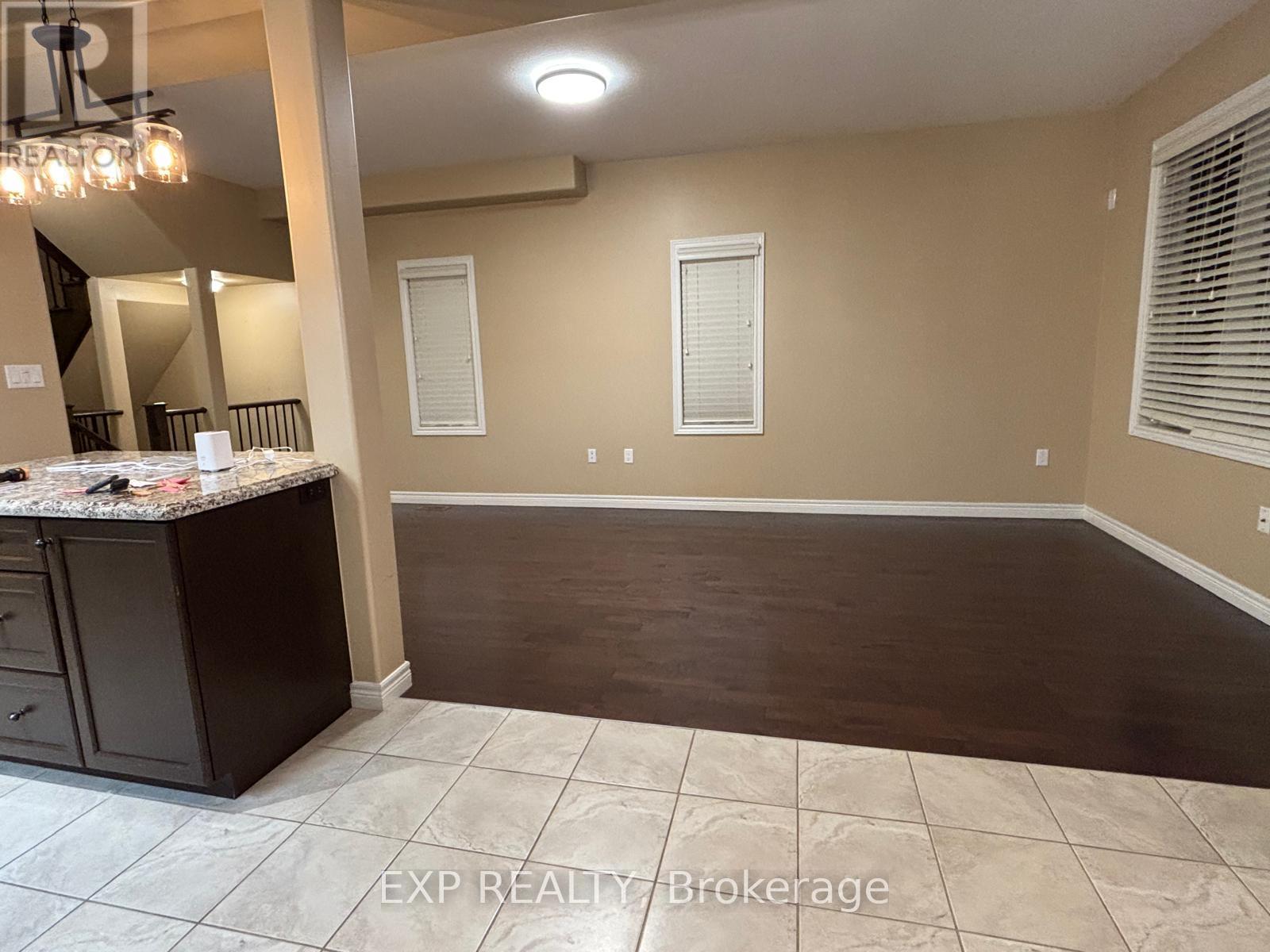 16 - 6 Chestnut Drive, Grimsby, ON - Indoor