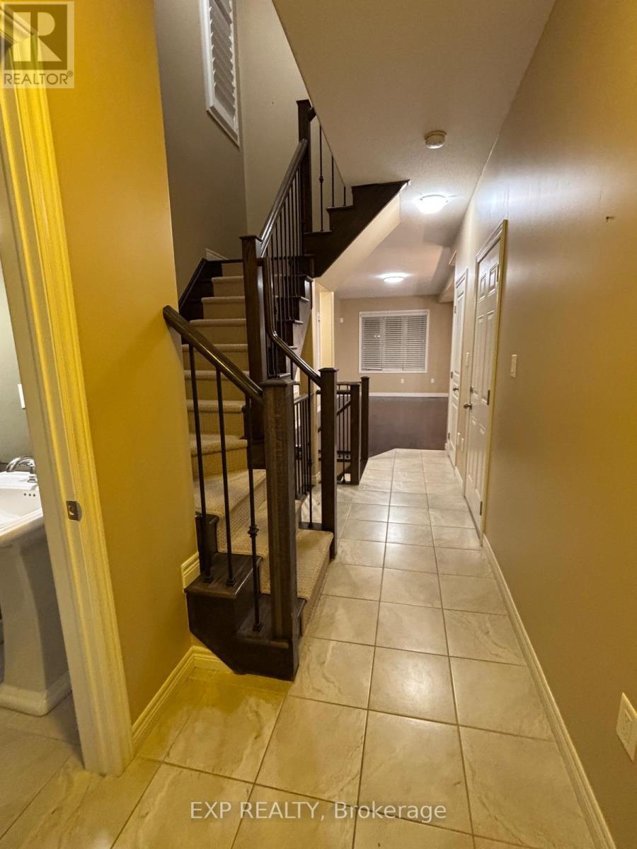 16 - 6 Chestnut Drive, Grimsby, ON - Indoor Photo Showing Other Room