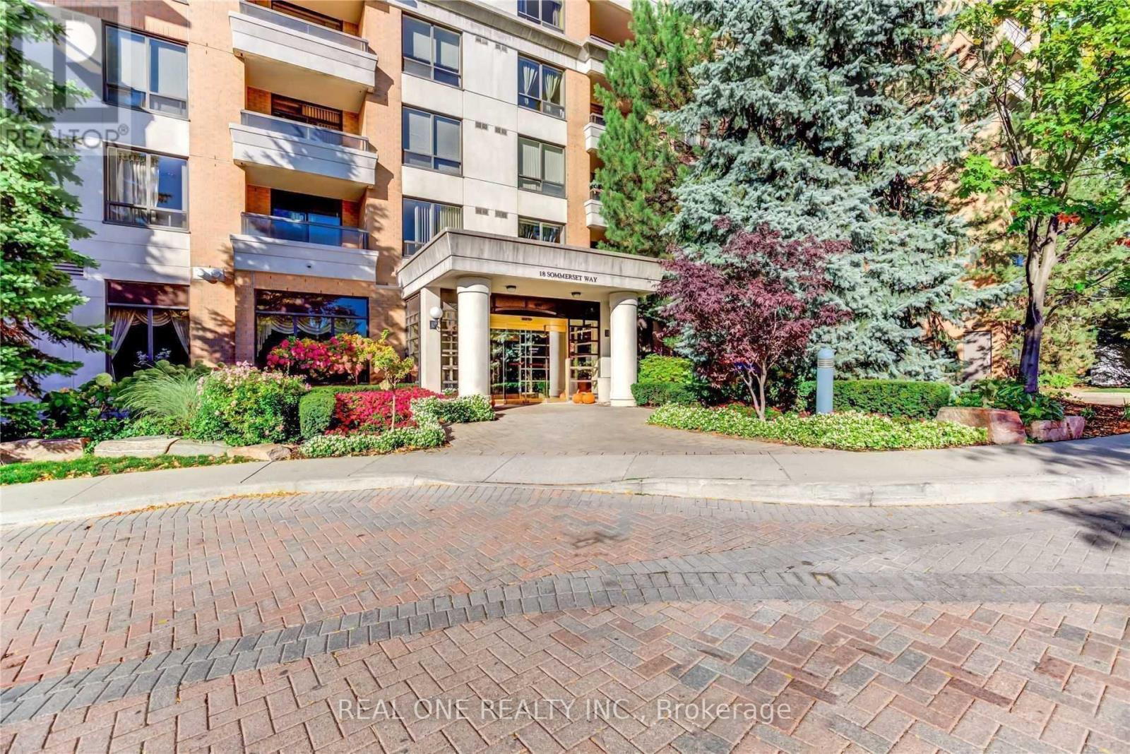 1105 - 18 Sommerset Way, Toronto, ON - Outdoor