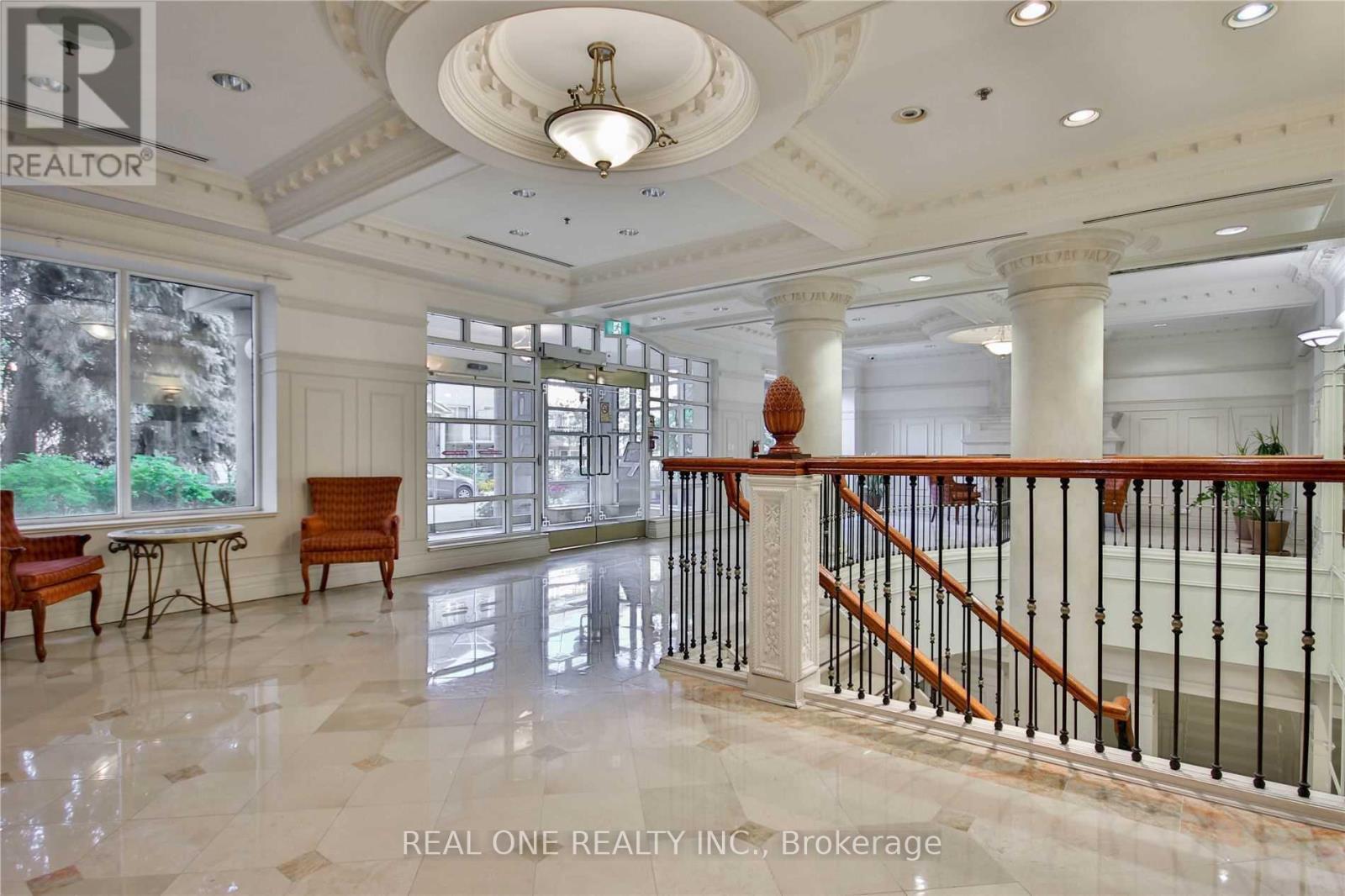 1105 - 18 Sommerset Way, Toronto, ON - Indoor Photo Showing Other Room