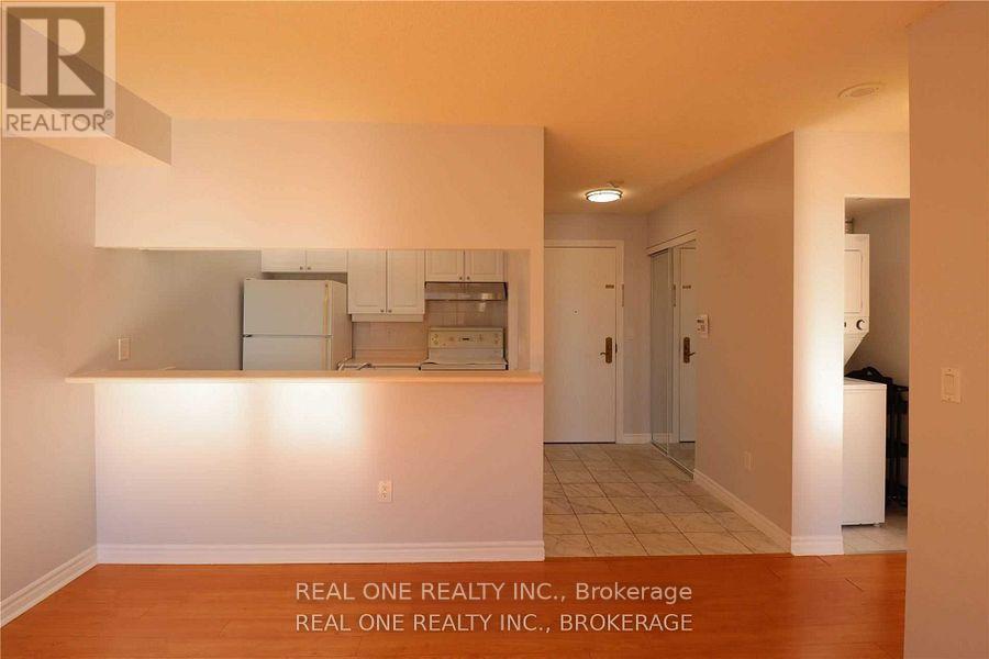 1105 - 18 Sommerset Way, Toronto, ON - Indoor