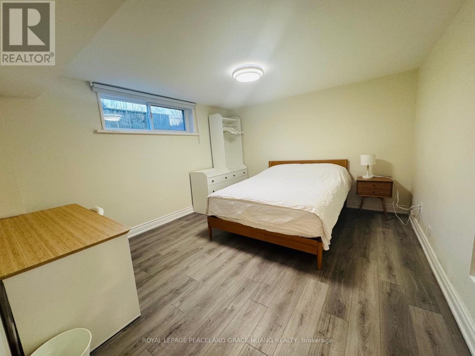 420 Paliser Crescent S, Richmond Hill, ON - Indoor Photo Showing Bedroom