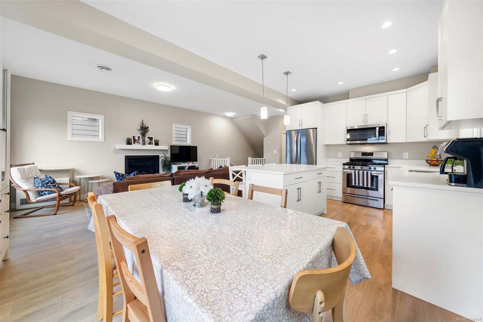 3477 Myles Mansell Rd, Langford, BC