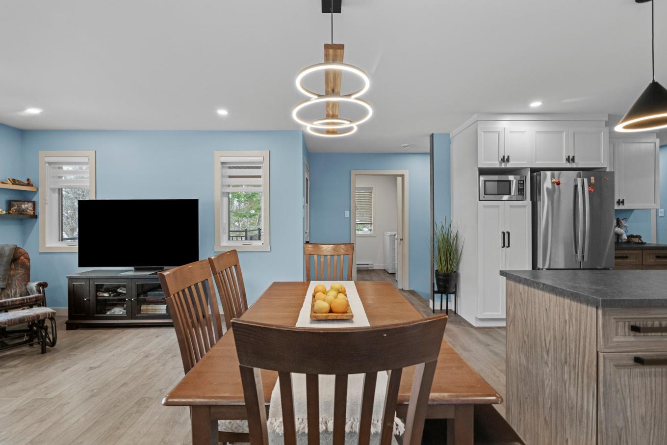 Salle à manger - 4030 Ch. Plaisance, Sainte-Julienne, QC - Indoor Photo Showing Dining Room