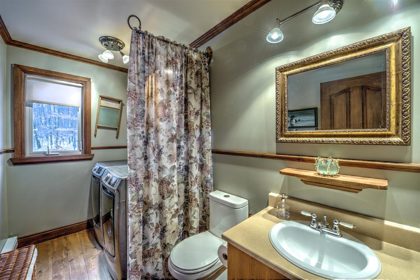 Powder room - 1620 Rue Des Tangaras, Prévost, QC - Indoor Photo Showing Bathroom