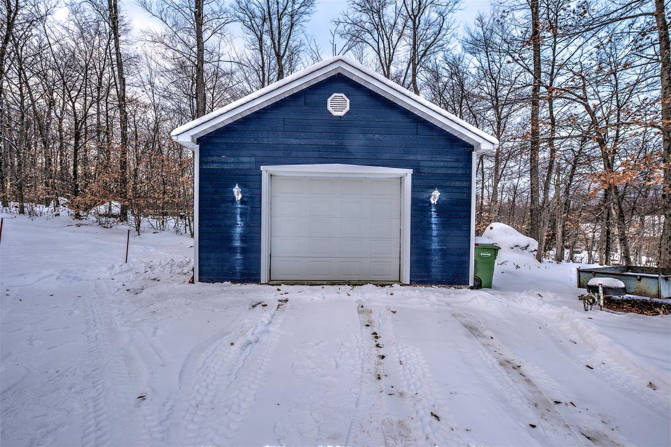 Garage - 1620 Rue Des Tangaras, Prévost, QC - Outdoor