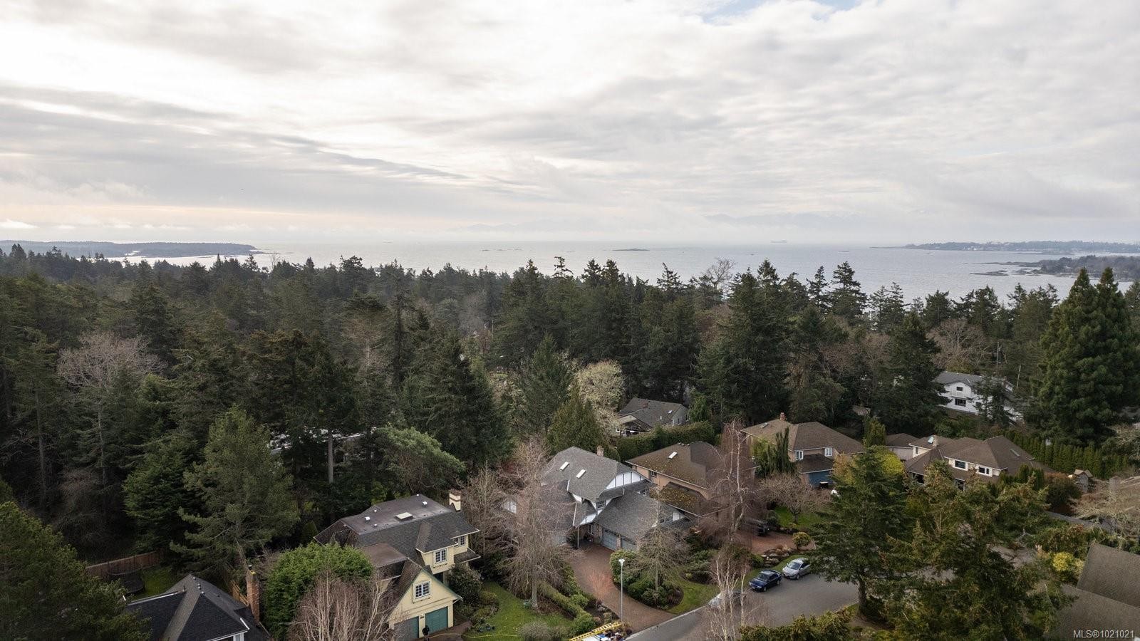 3913 Gibson Crt, Saanich, BC