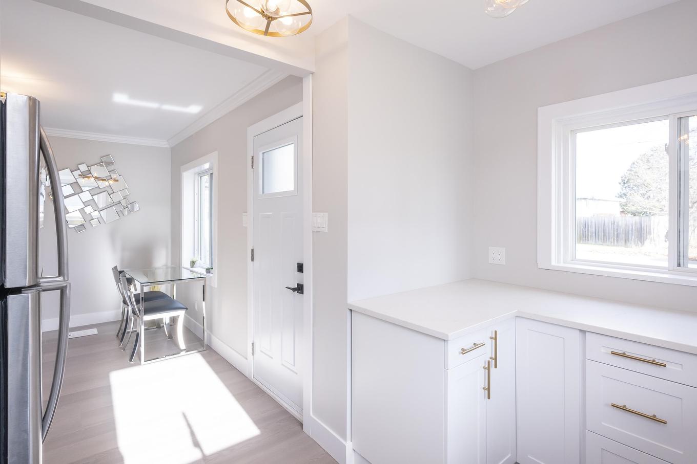 348 Frankwood Avenue, Thunder Bay, ON - Indoor Photo Showing Other Room