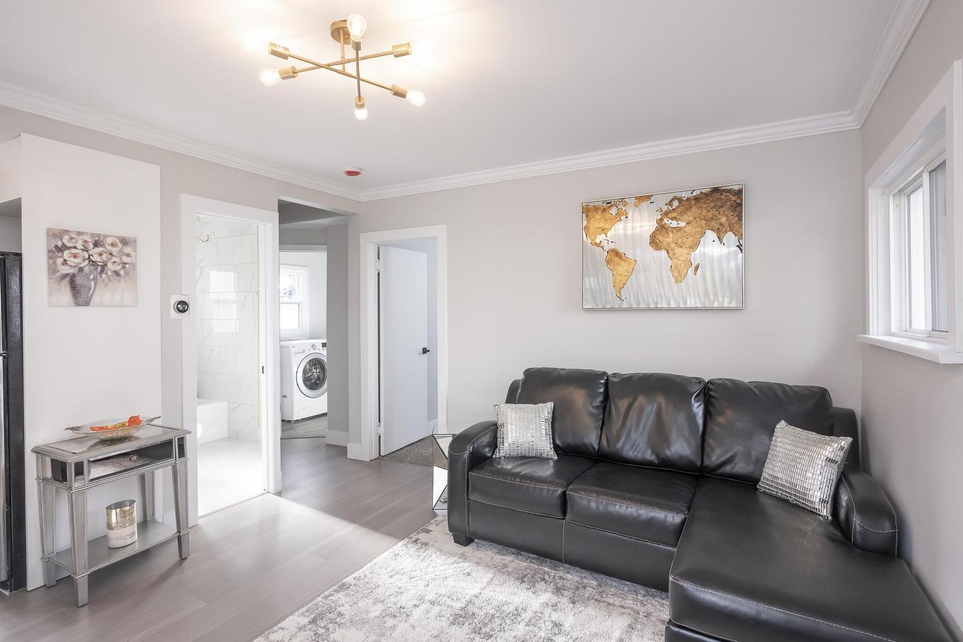 348 Frankwood Avenue, Thunder Bay, ON - Indoor Photo Showing Living Room