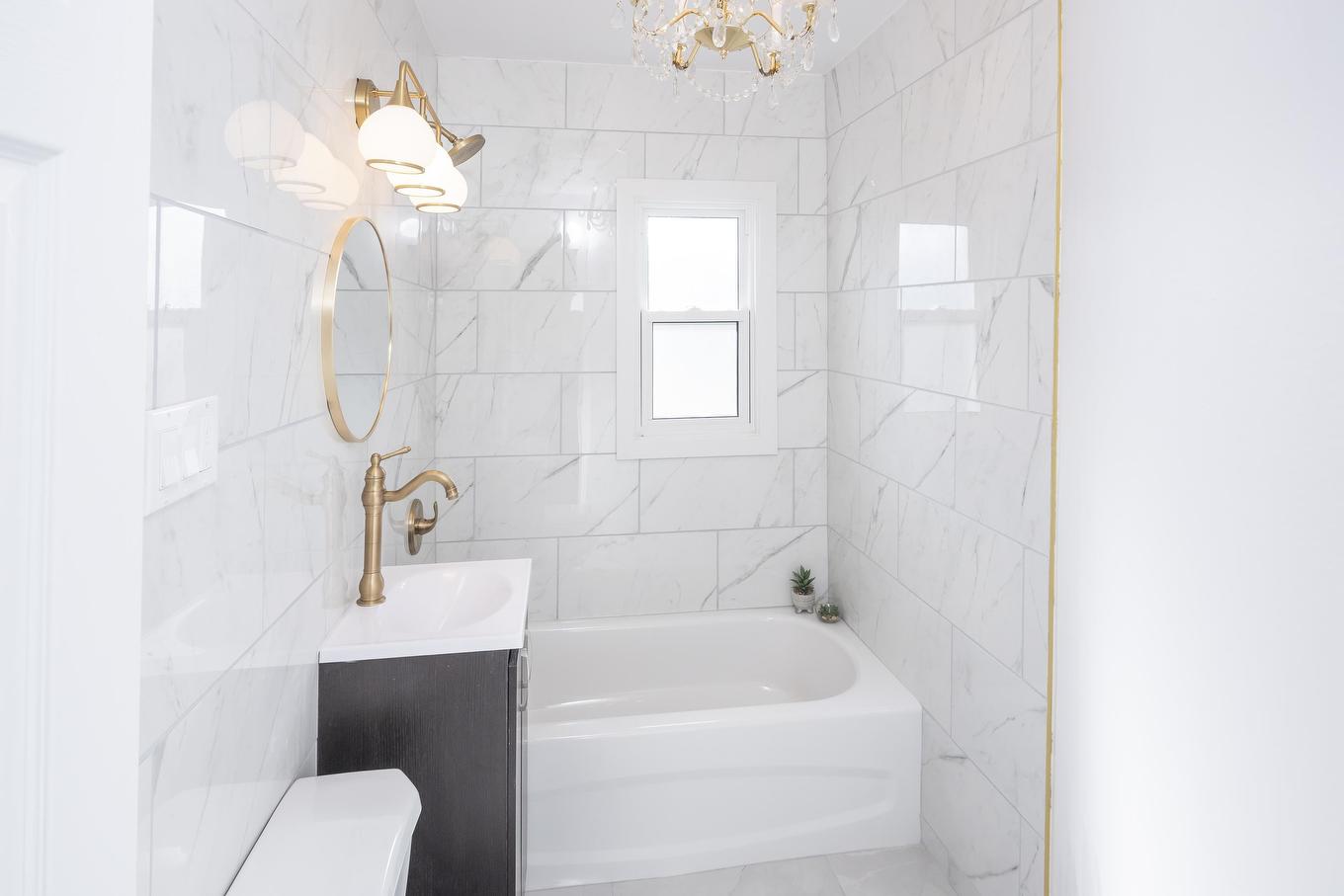 348 Frankwood Avenue, Thunder Bay, ON - Indoor Photo Showing Bathroom