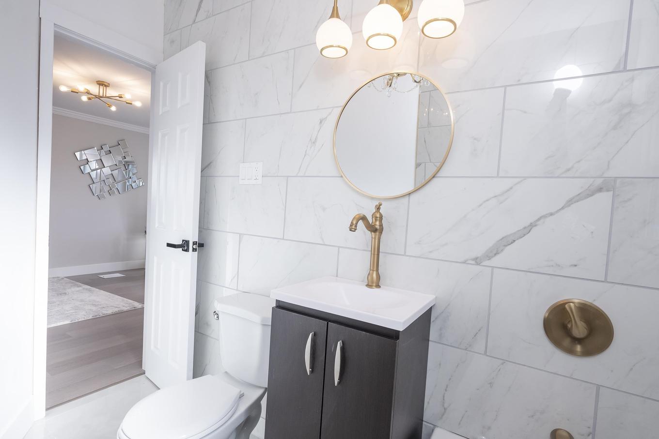 348 Frankwood Avenue, Thunder Bay, ON - Indoor Photo Showing Bathroom