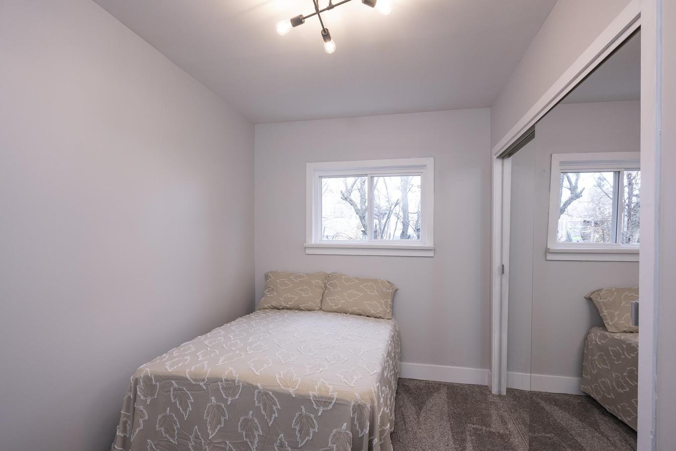 348 Frankwood Avenue, Thunder Bay, ON - Indoor Photo Showing Bedroom