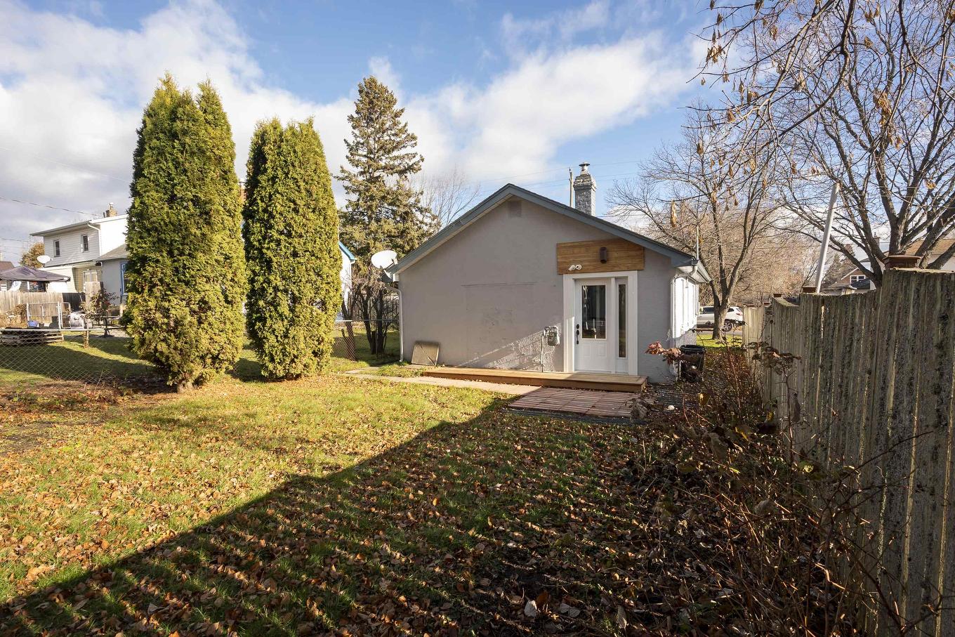 348 Frankwood Avenue, Thunder Bay, ON - Outdoor