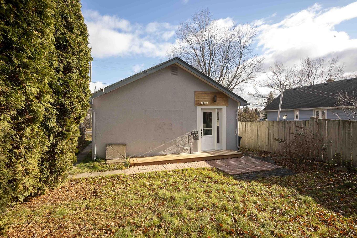 348 Frankwood Avenue, Thunder Bay, ON - Outdoor