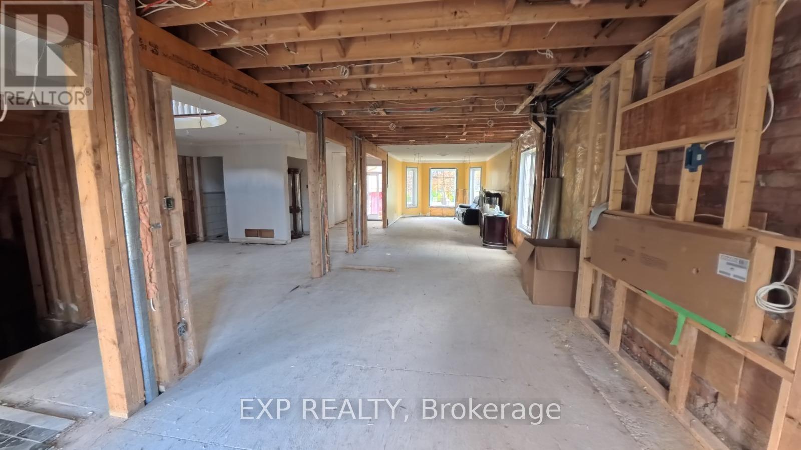 1 Millstone Drive, Brampton, ON - Indoor