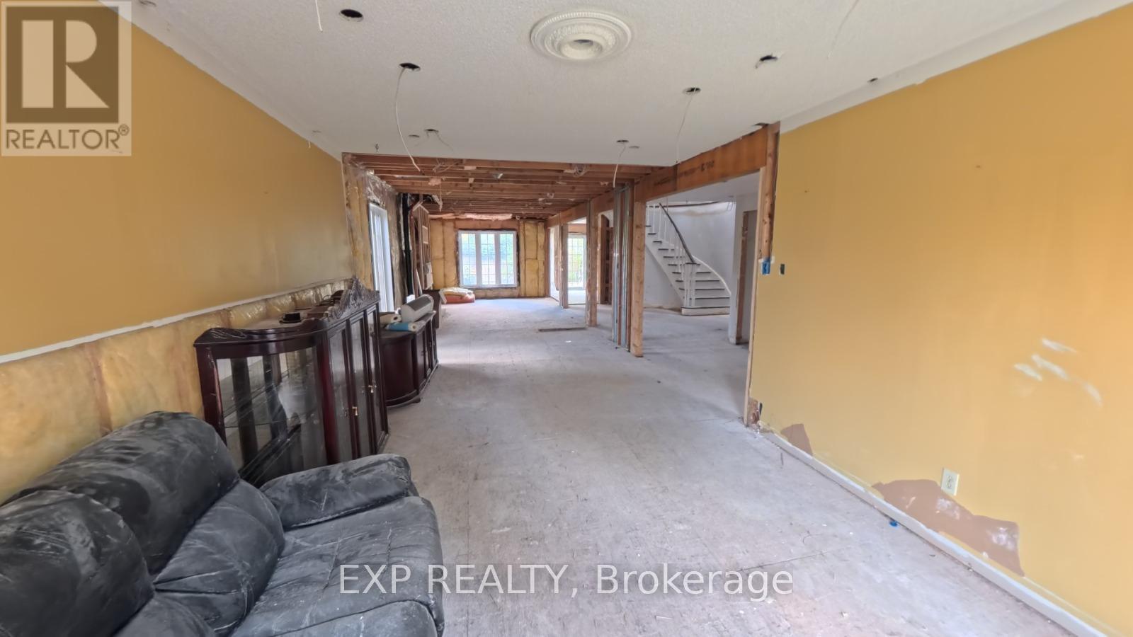 1 Millstone Drive, Brampton, ON - Indoor Photo Showing Other Room