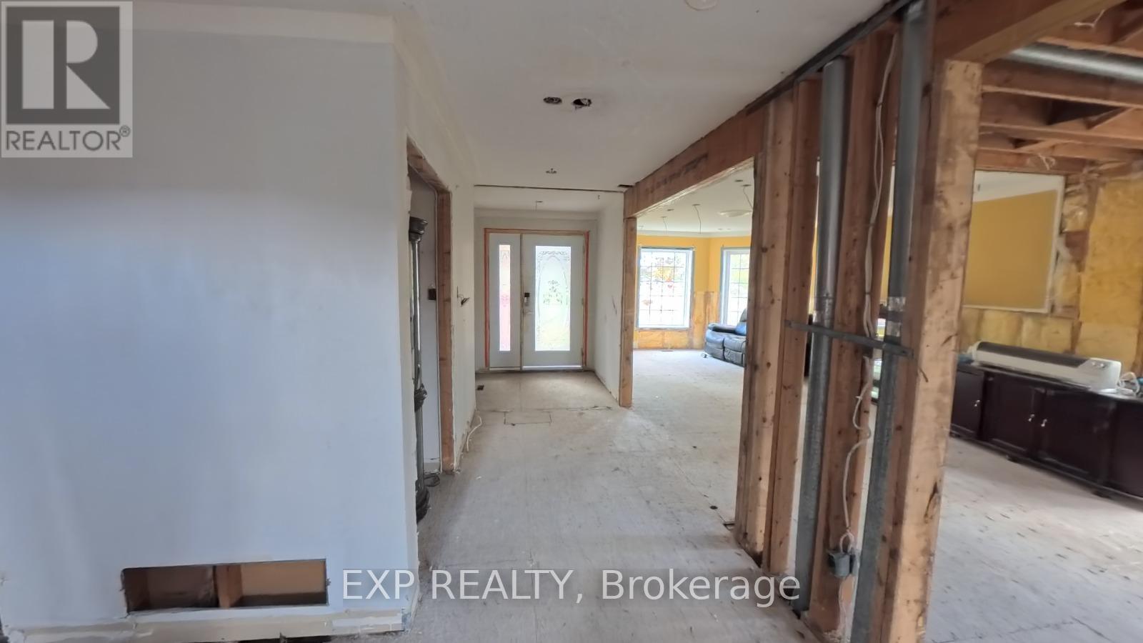 1 Millstone Drive, Brampton, ON - Indoor Photo Showing Other Room