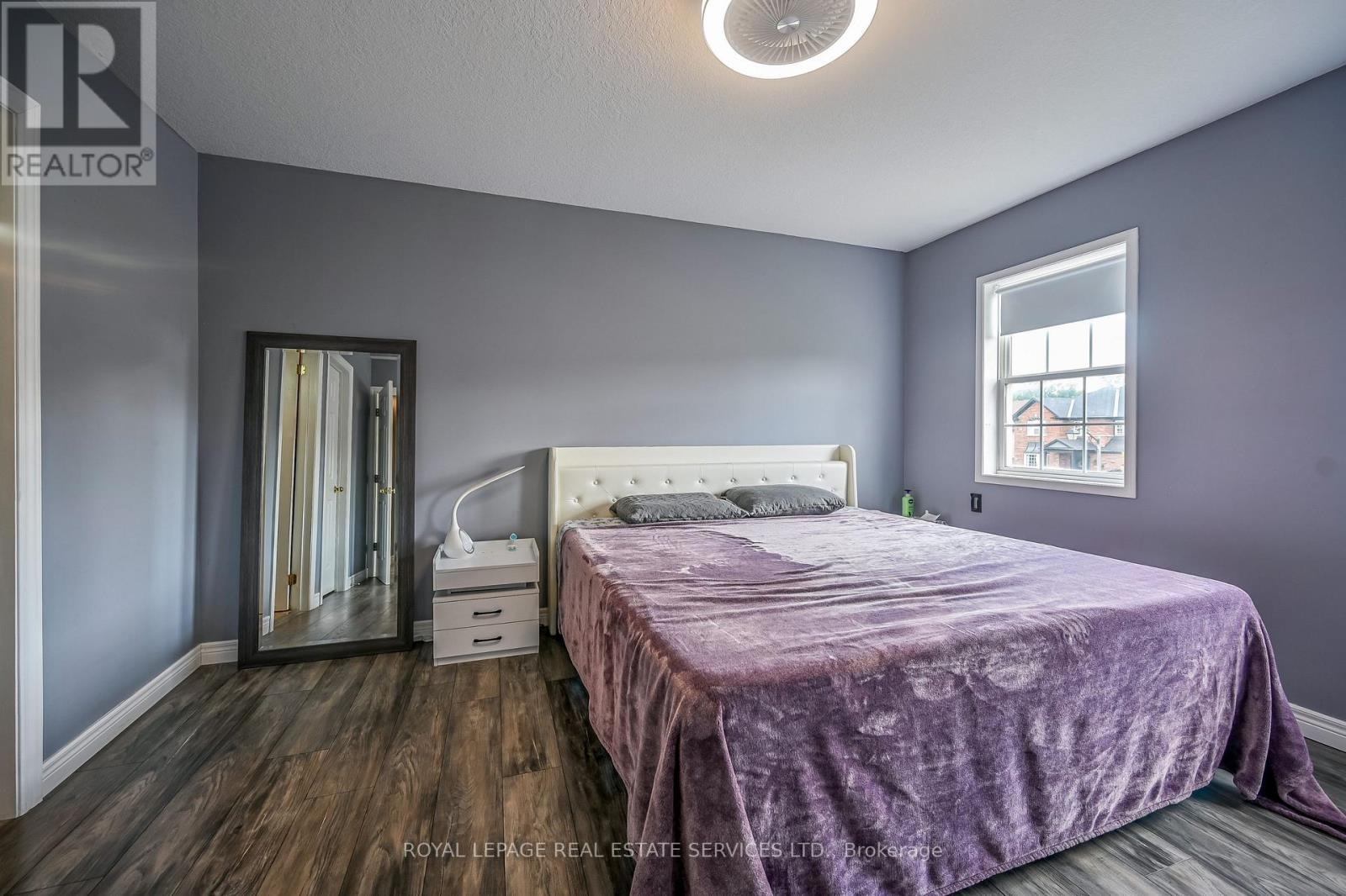 118 Blackburn Drive, Brantford, ON - Indoor Photo Showing Bedroom