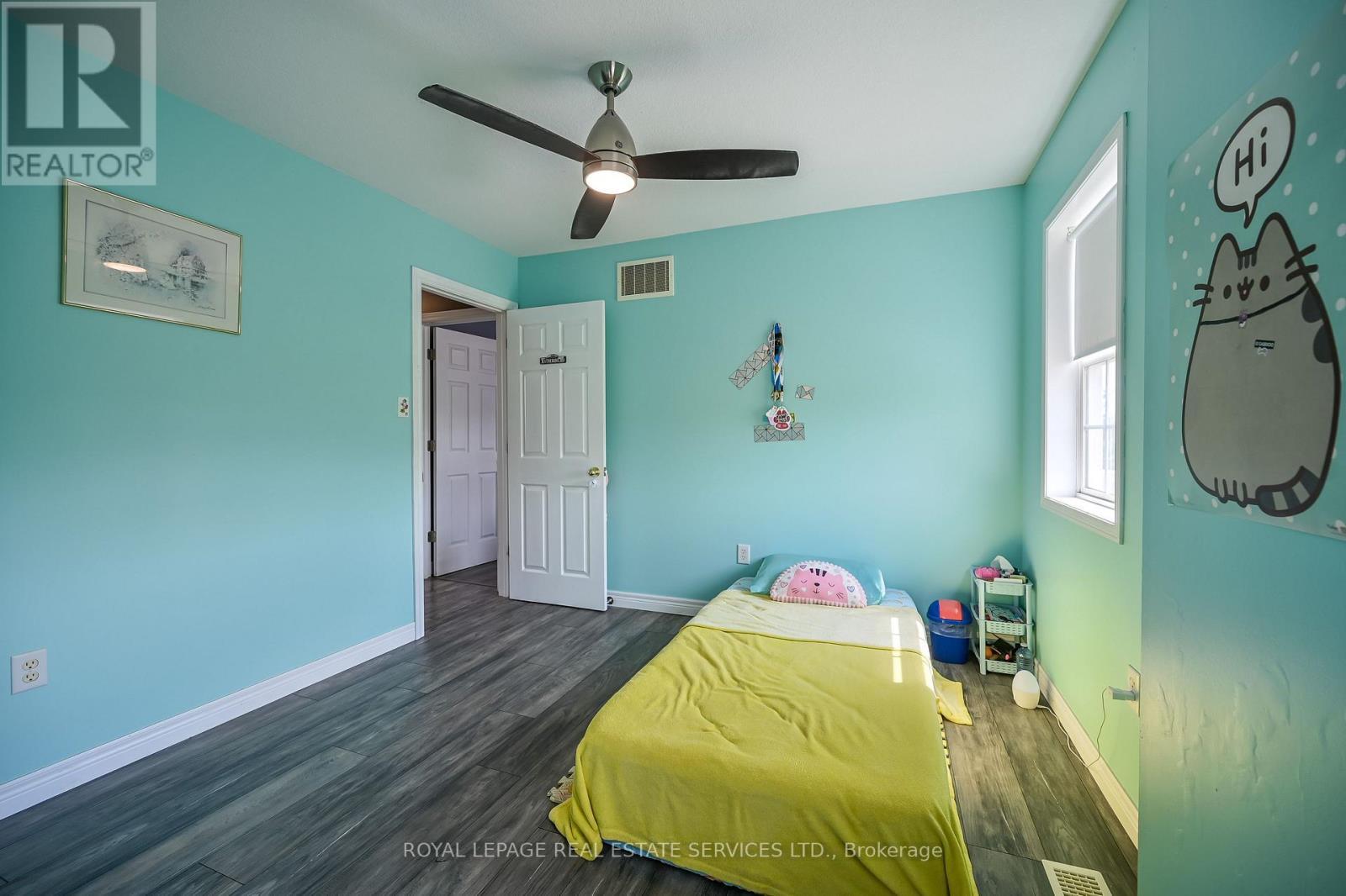 118 Blackburn Drive, Brantford, ON - Indoor Photo Showing Bedroom