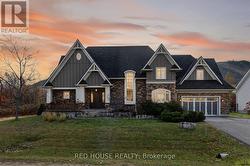 162 DELPHI LANE N Blue Mountains, ON N0H 1J0