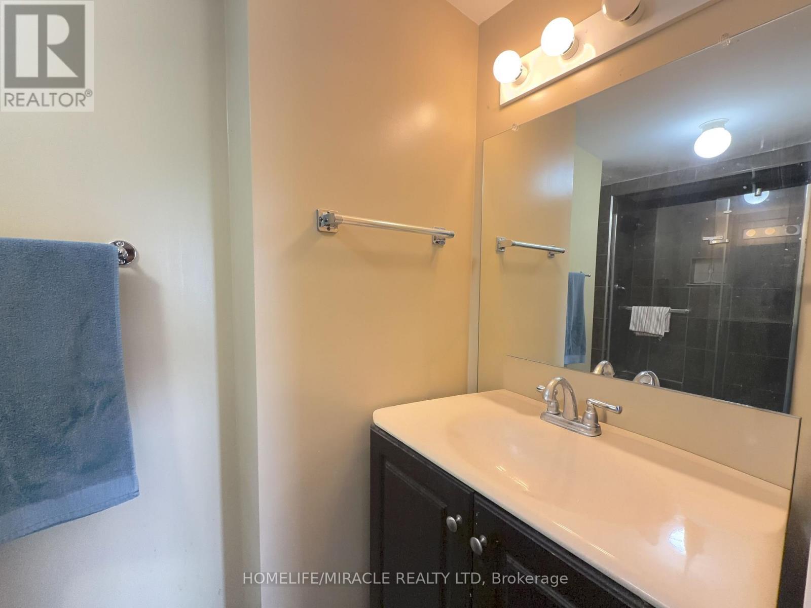 1898 Kingston Road, Pickering, ON - Indoor Photo Showing Bathroom