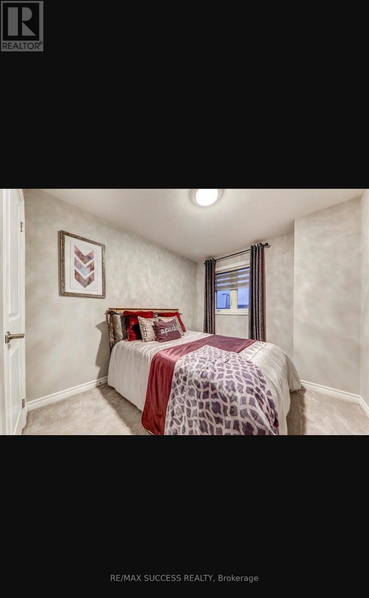 2339 Usman Road, Pickering, ON - Indoor Photo Showing Bedroom