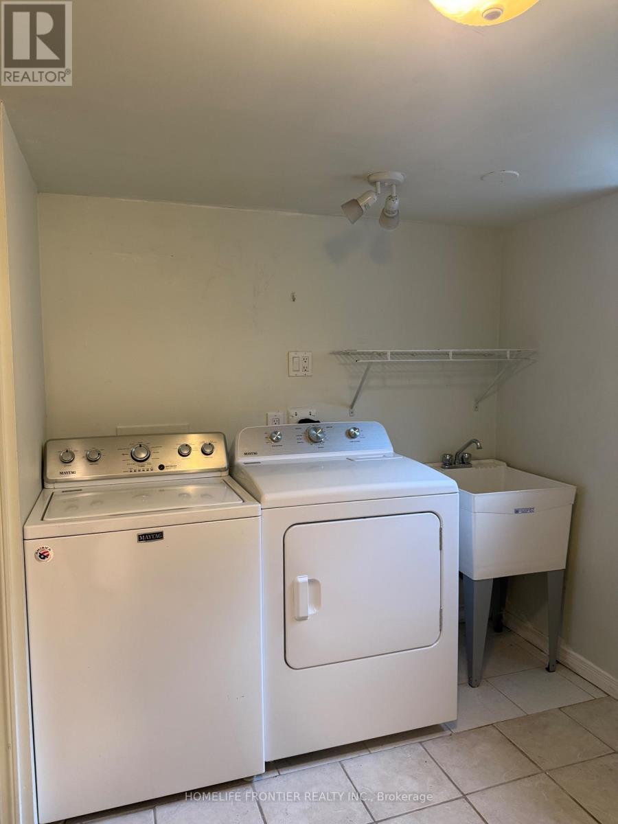 11 Thorncroft Crescent, Ajax, ON - Indoor Photo Showing Laundry Room