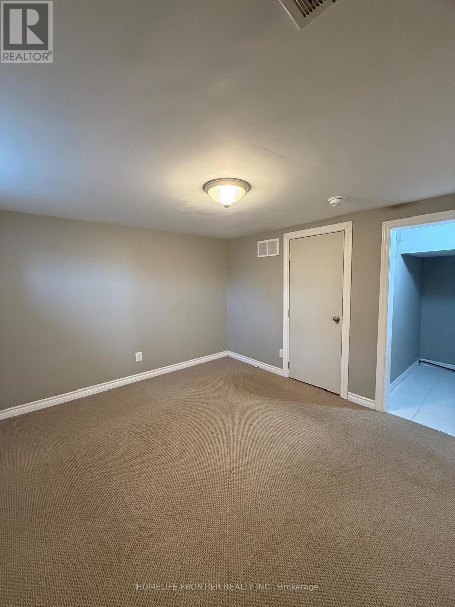 11 Thorncroft Crescent, Ajax, ON - Indoor Photo Showing Other Room