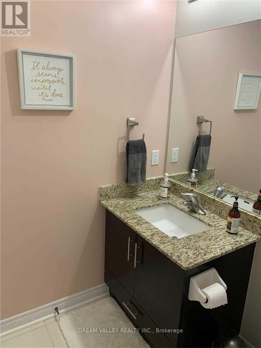 712 - 7325 Markham Road, Markham, ON - Indoor Photo Showing Bathroom