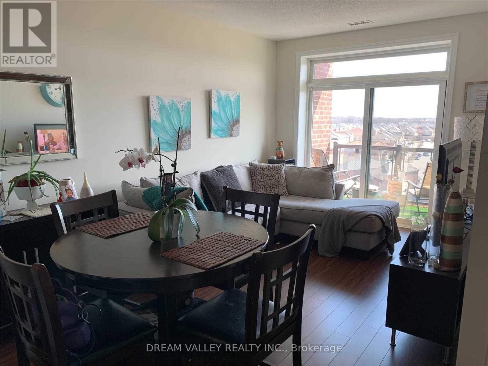 712 - 7325 Markham Road, Markham, ON - Indoor