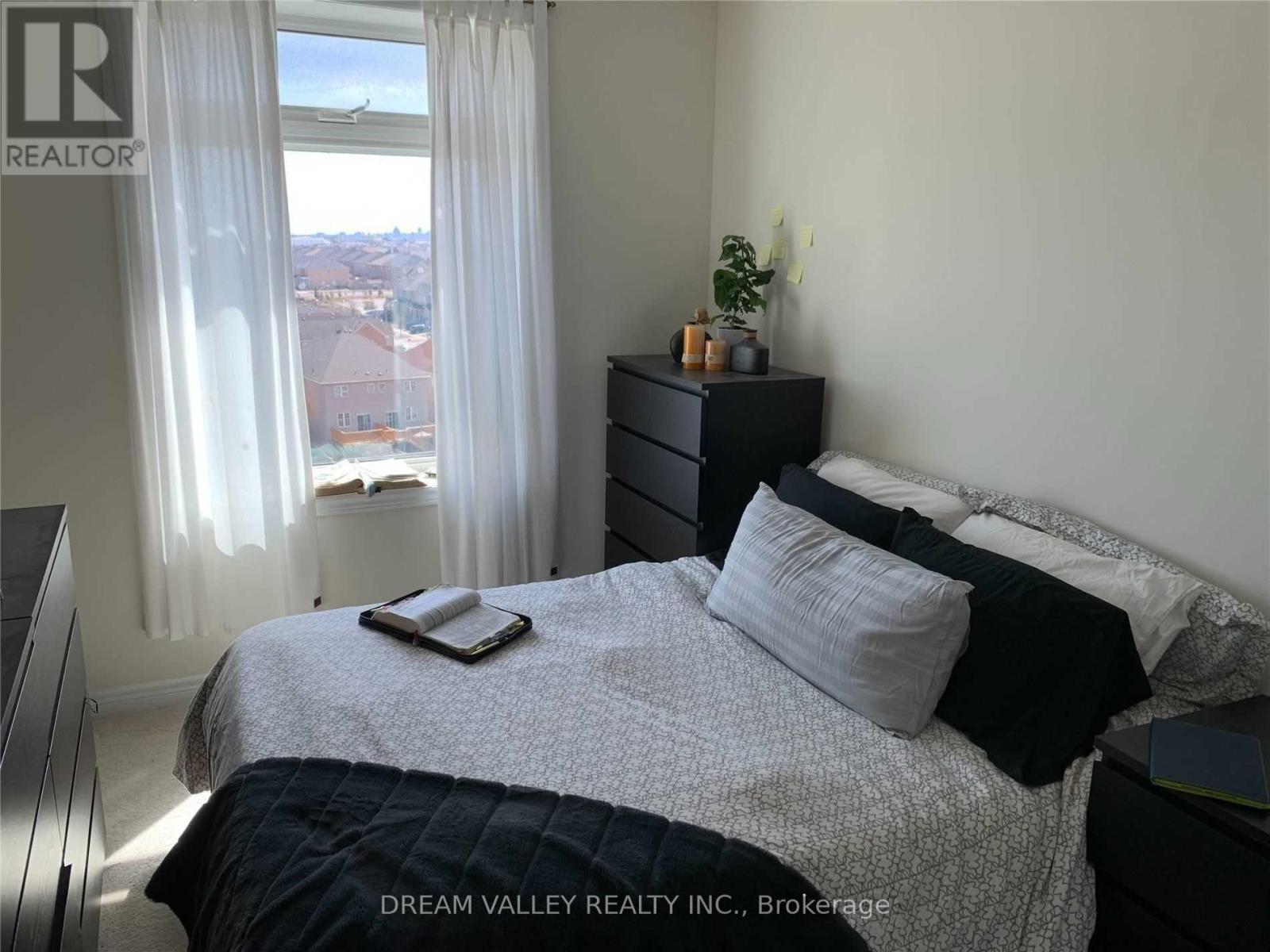 712 - 7325 Markham Road, Markham, ON - Indoor Photo Showing Bedroom