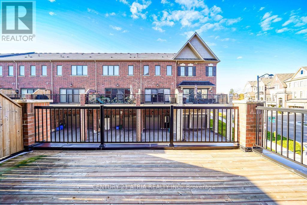 34 Isabella Peach Drive, Markham, ON - Outdoor