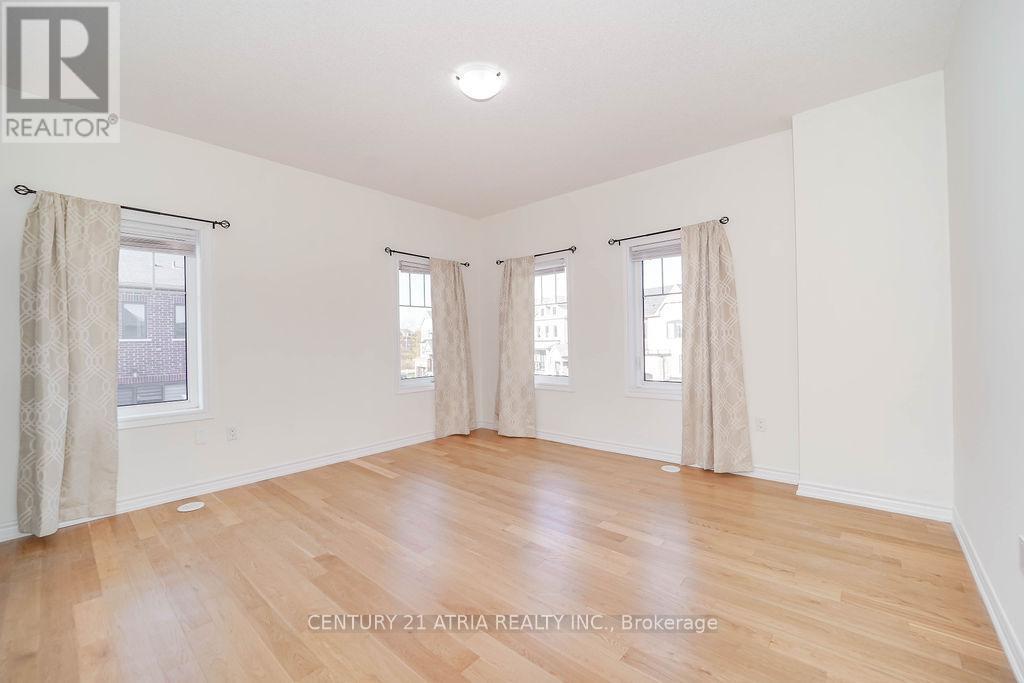 34 Isabella Peach Drive, Markham, ON - Indoor Photo Showing Other Room