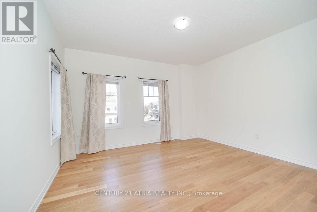 34 Isabella Peach Drive, Markham, ON - Indoor Photo Showing Other Room