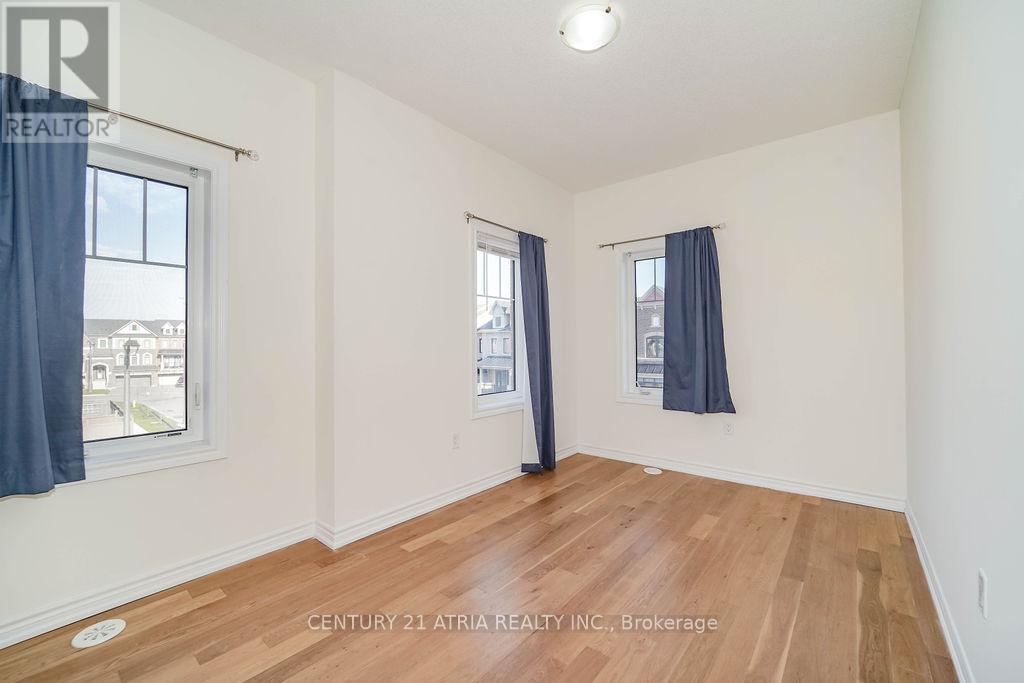 34 Isabella Peach Drive, Markham, ON - Indoor Photo Showing Other Room