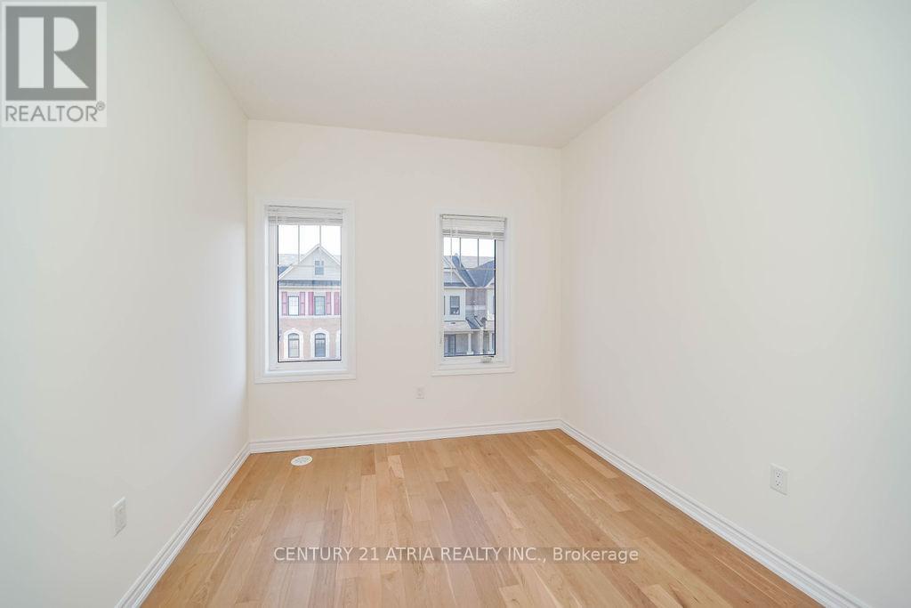 34 Isabella Peach Drive, Markham, ON - Indoor Photo Showing Other Room