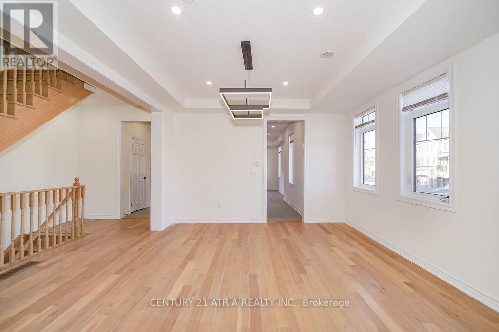 34 Isabella Peach Drive, Markham, ON - Indoor Photo Showing Other Room