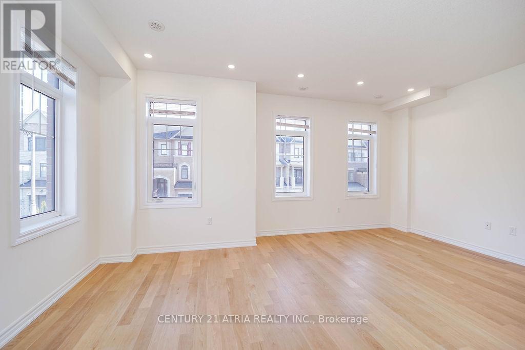 34 Isabella Peach Drive, Markham, ON - Indoor Photo Showing Other Room