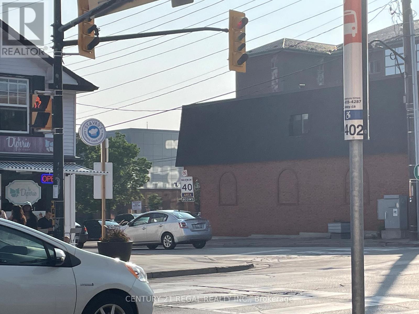 215 B Queen Street, Mississauga, ON