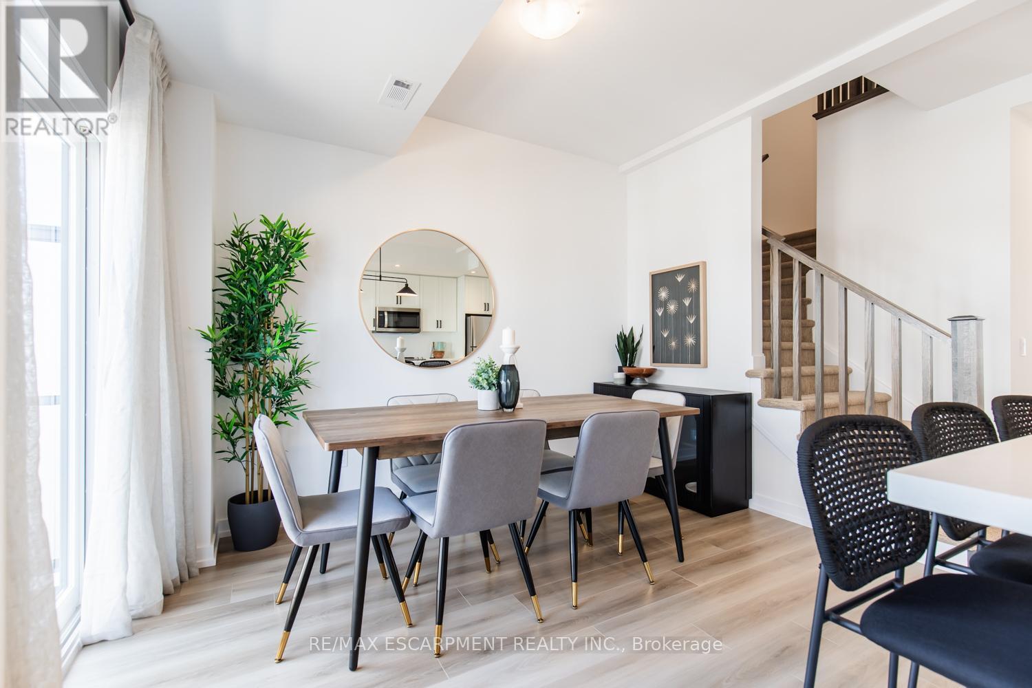 205 Burke Street, Hamilton, ON - Indoor Photo Showing Dining Room