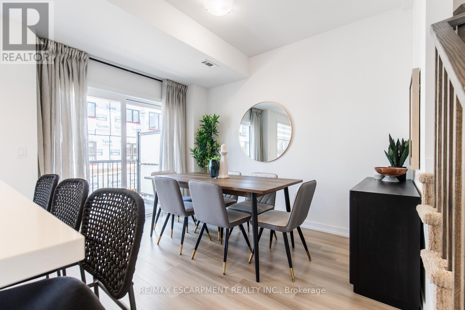 205 Burke Street, Hamilton, ON - Indoor Photo Showing Dining Room