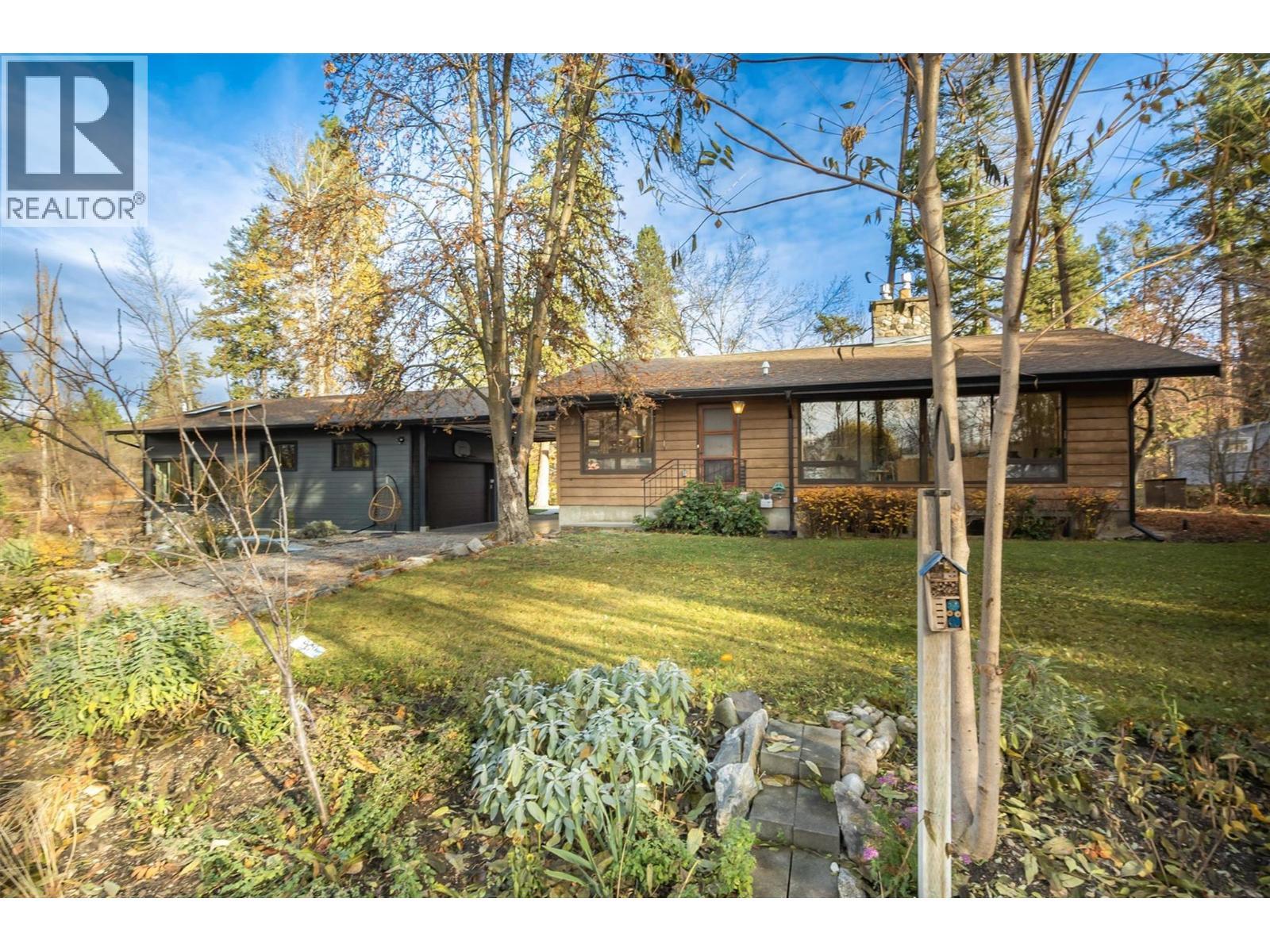 3153 Hall Road, Kelowna, BC - Outdoor