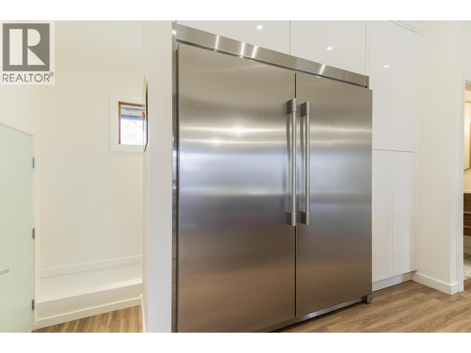 3153 Hall Road, Kelowna, BC - Indoor