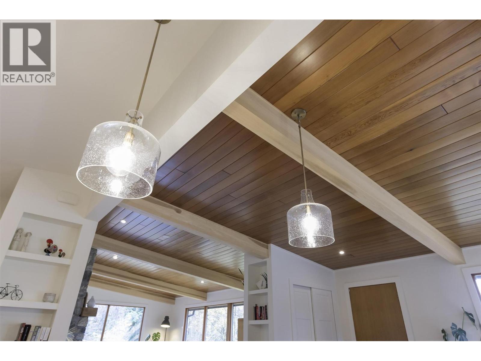 3153 Hall Road, Kelowna, BC - Indoor