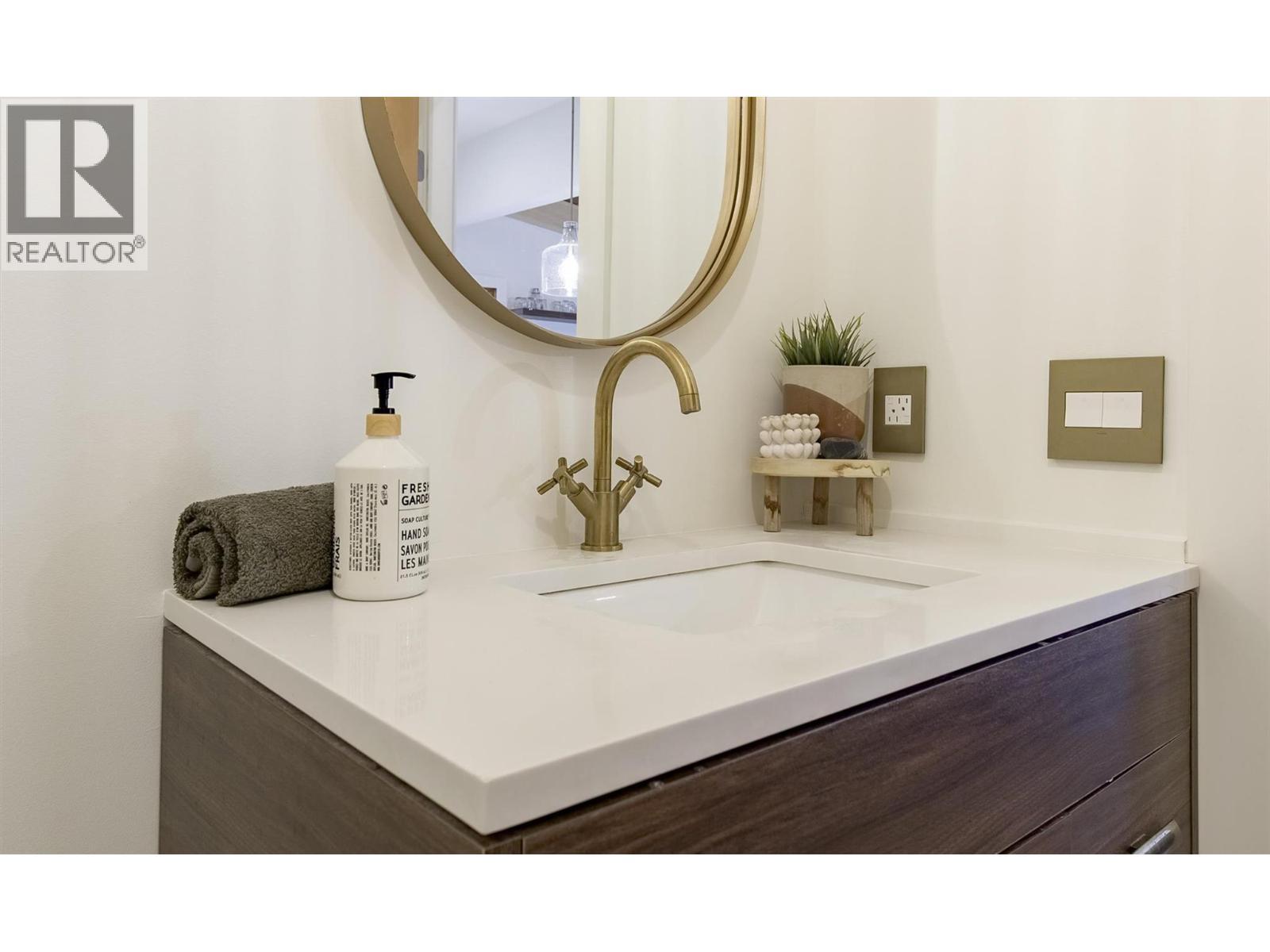 3153 Hall Road, Kelowna, BC - Indoor Photo Showing Bathroom