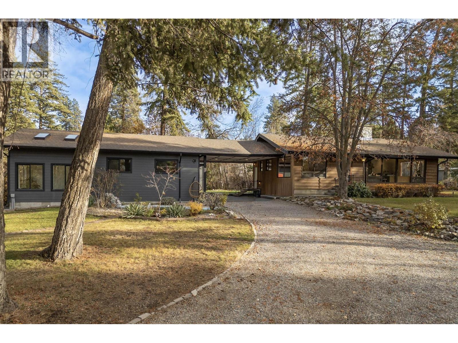 3153 Hall Road, Kelowna, BC - Outdoor