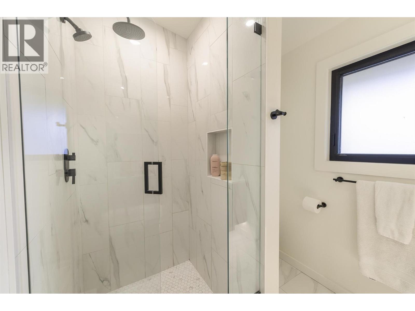 3153 Hall Road, Kelowna, BC - Indoor Photo Showing Bathroom