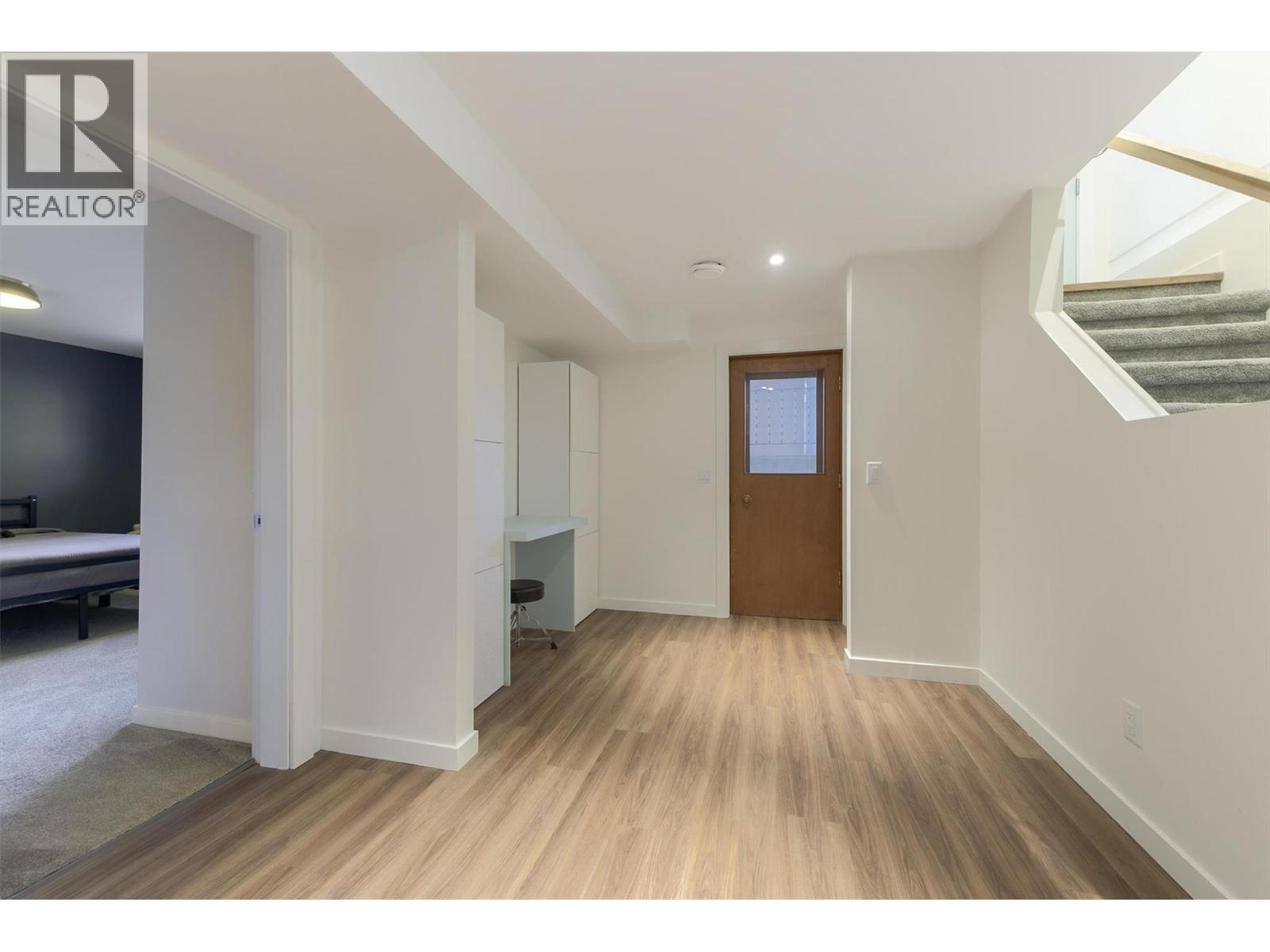 3153 Hall Road, Kelowna, BC - Indoor Photo Showing Other Room